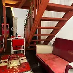 Alface Hall & Bar * ליסבון