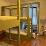 Alface Hall & Bar אכסניה *