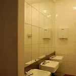 Alface Hall & Bar ליסבון