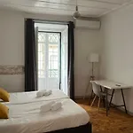 Alface Hall & Bar * Лиссабон