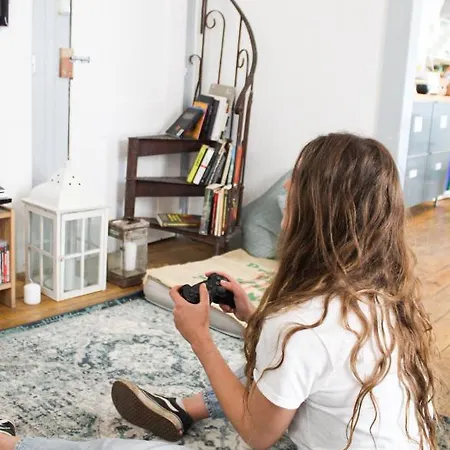 Alface Hall & Bar ホステル