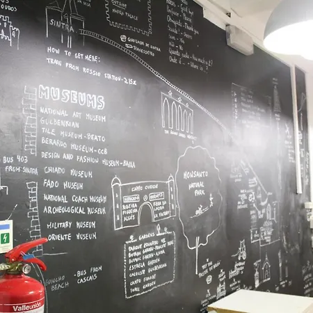 ホステル Alface Hall & Bar *