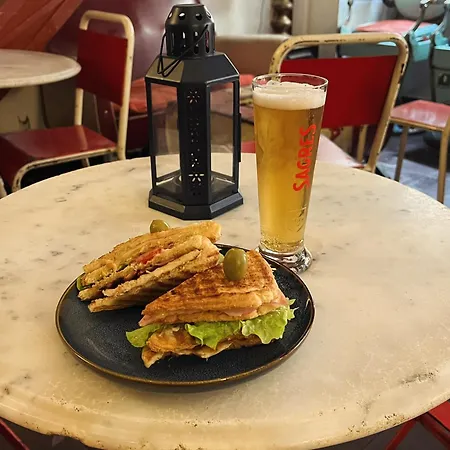 Alface Hall & Bar Lisbon