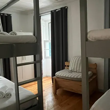 Hostel Alface Hall & Bar
