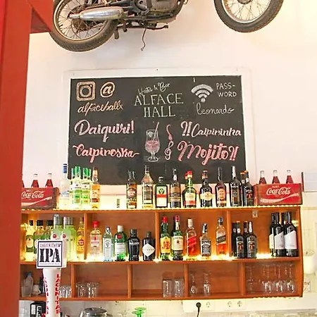Alface Hall & Bar *