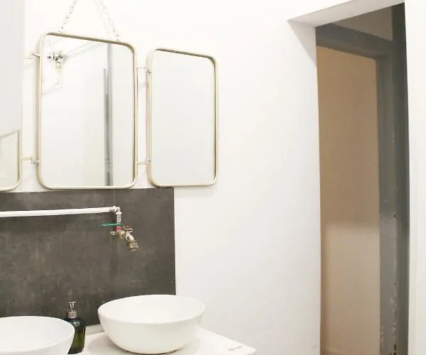 Alface Hall & Bar Hostel Lisbon