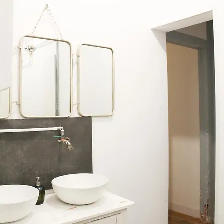 Alface Hall & Bar Hostel Lizbona