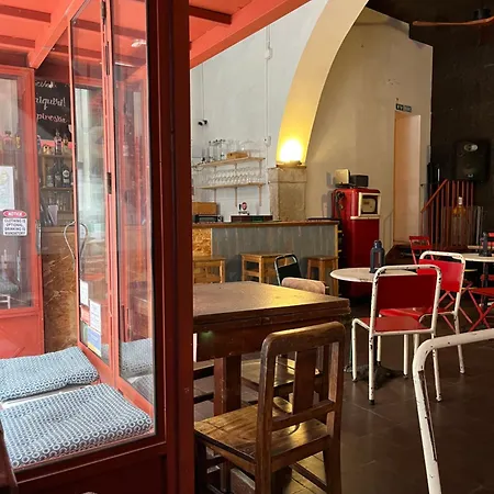 Hostel Alface Hall & Bar