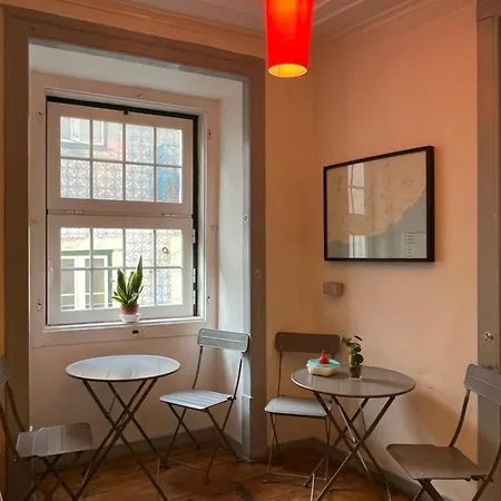 Alface Hall & Bar Hostel