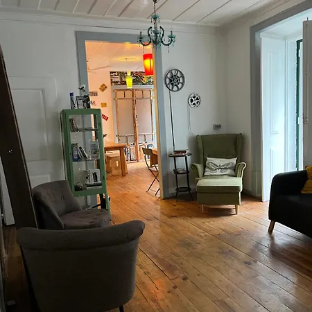 Hostel Alface Hall & Bar *