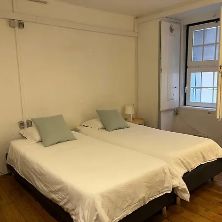 Alface Hall & Bar * Лиссабон