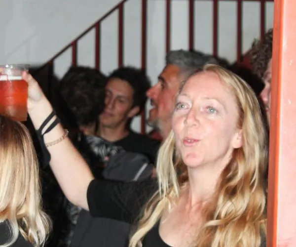 Alface Hall & Bar * Лиссабон