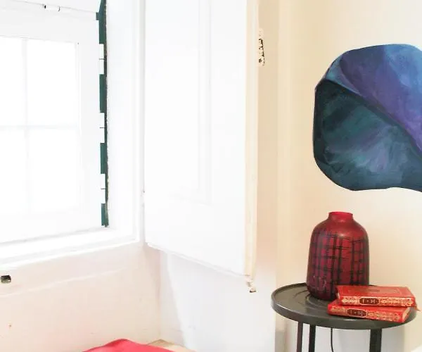 Alface Hall & Bar Хостел *