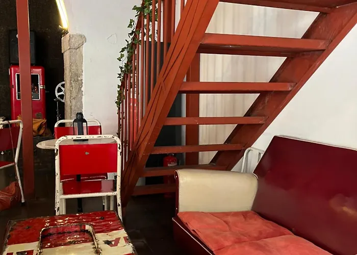 Alface Hall & Bar * Лиссабон