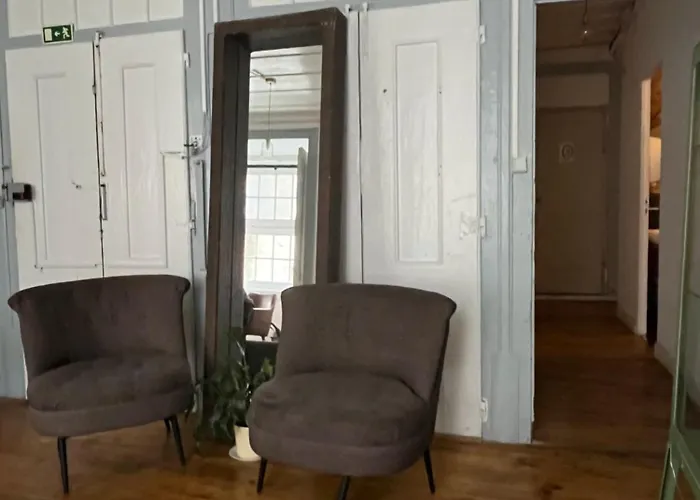 Alface Hall & Bar Хостел Лиссабон