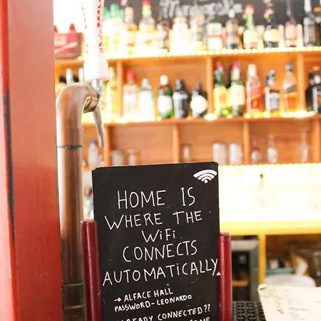 Alface Hall & Bar * Lizbona